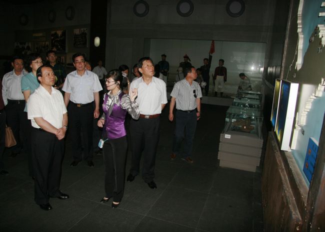 青岛市政协一行进岛视察